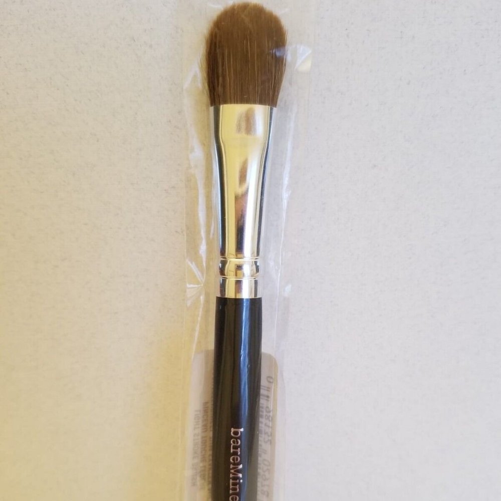 Bare Minerals Bare Essentials Light Stroke Brush Authentic in Original Packaging